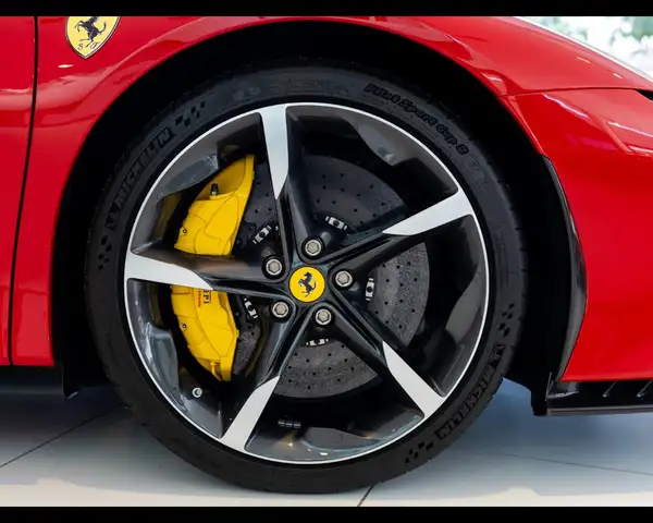 Ferrari SF90 Spider view 7