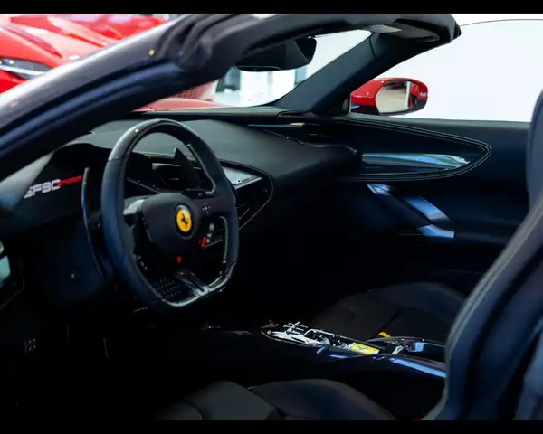 Ferrari SF90 Spider view 5