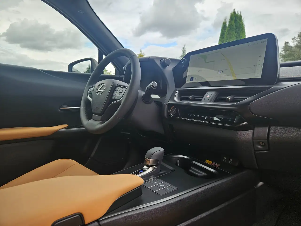 Lexus UX 300h F Sport Design Kamera, SHZ, LED, Navi 15
