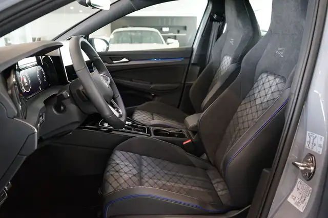 Volkswagen Golf view 9