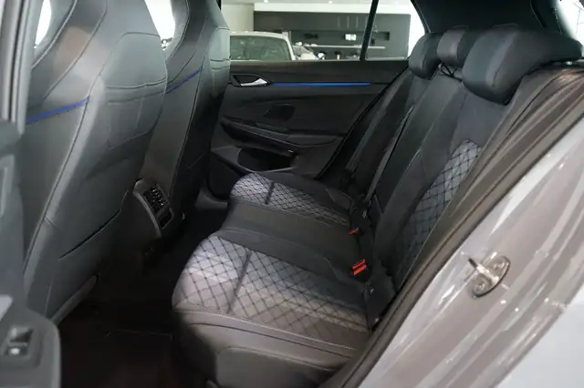 Volkswagen Golf view 10