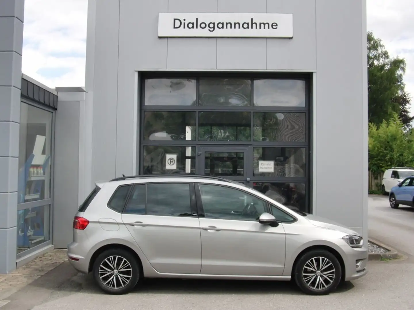 Volkswagen Golf Sportsvan 1.2 TSI (BMT) DSG Comfortline - 1