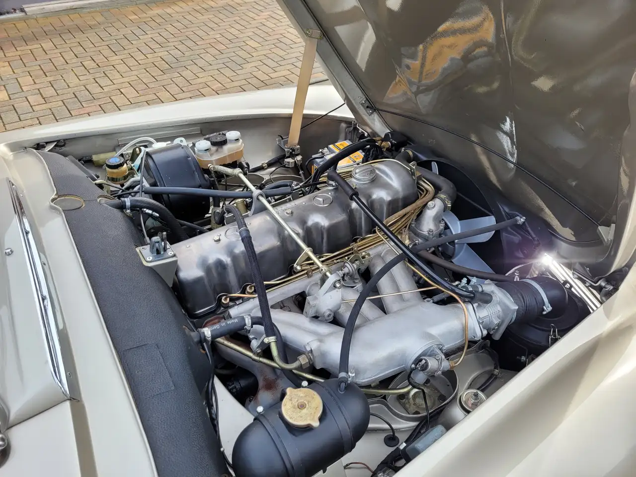 Mercedes-Benz SL 280 Pagode, foto 10