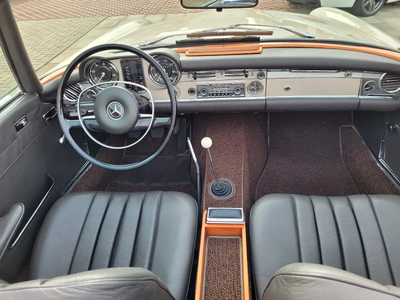 Mercedes-Benz SL 280 Pagode, foto 11
