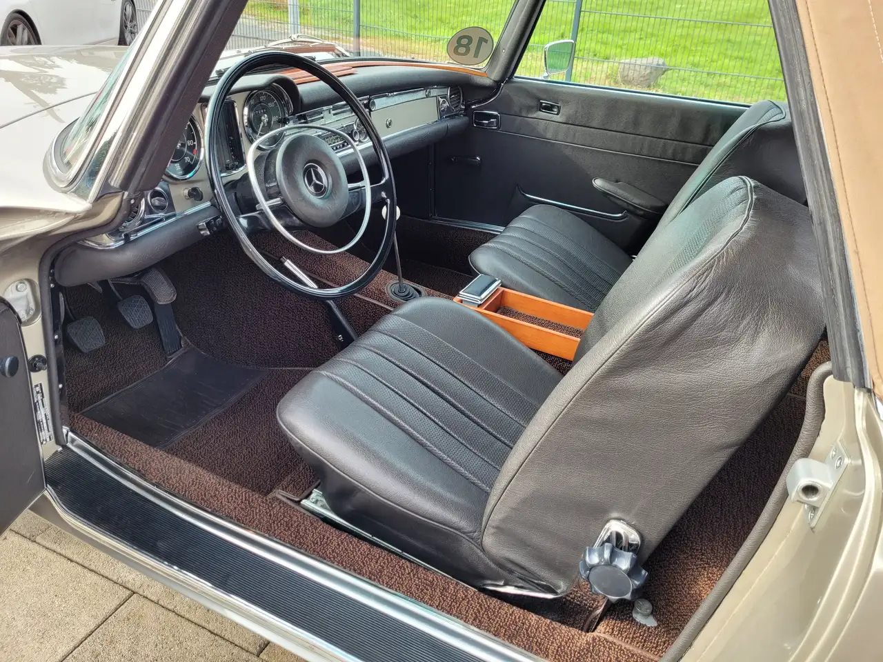 Mercedes-Benz SL 280 Pagode, foto 7