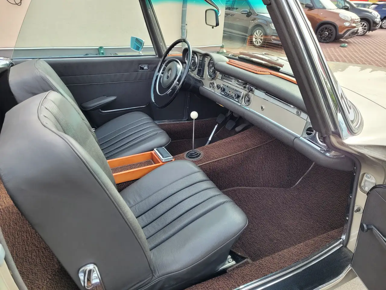 Mercedes-Benz SL 280 Pagode, foto 12
