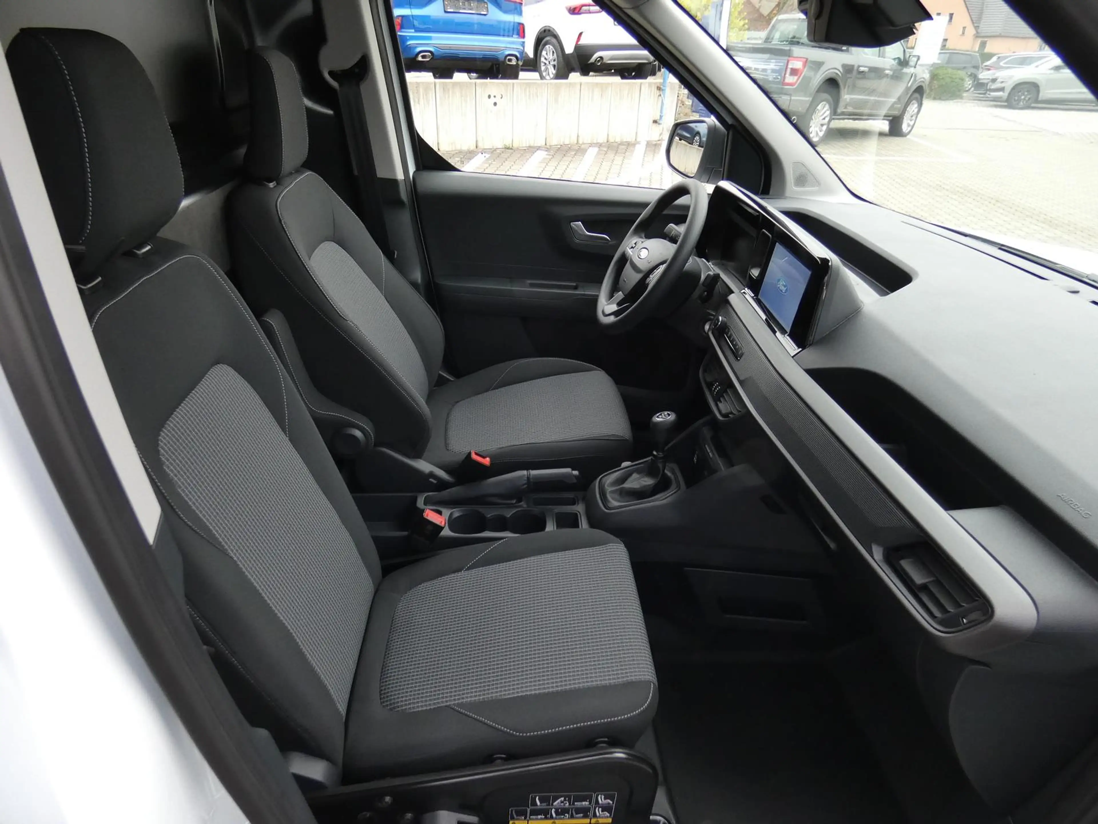 Ford Transit Courier Trend 1.0 EcoBoost #WINTER-PAKET #GJR — photo 9