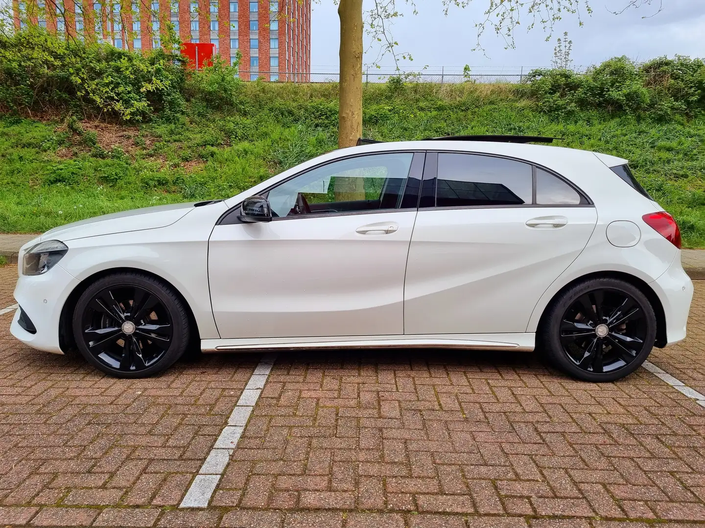Mercedes-Benz A 160 A 160 AMG N. Edition Plus Wit - 2