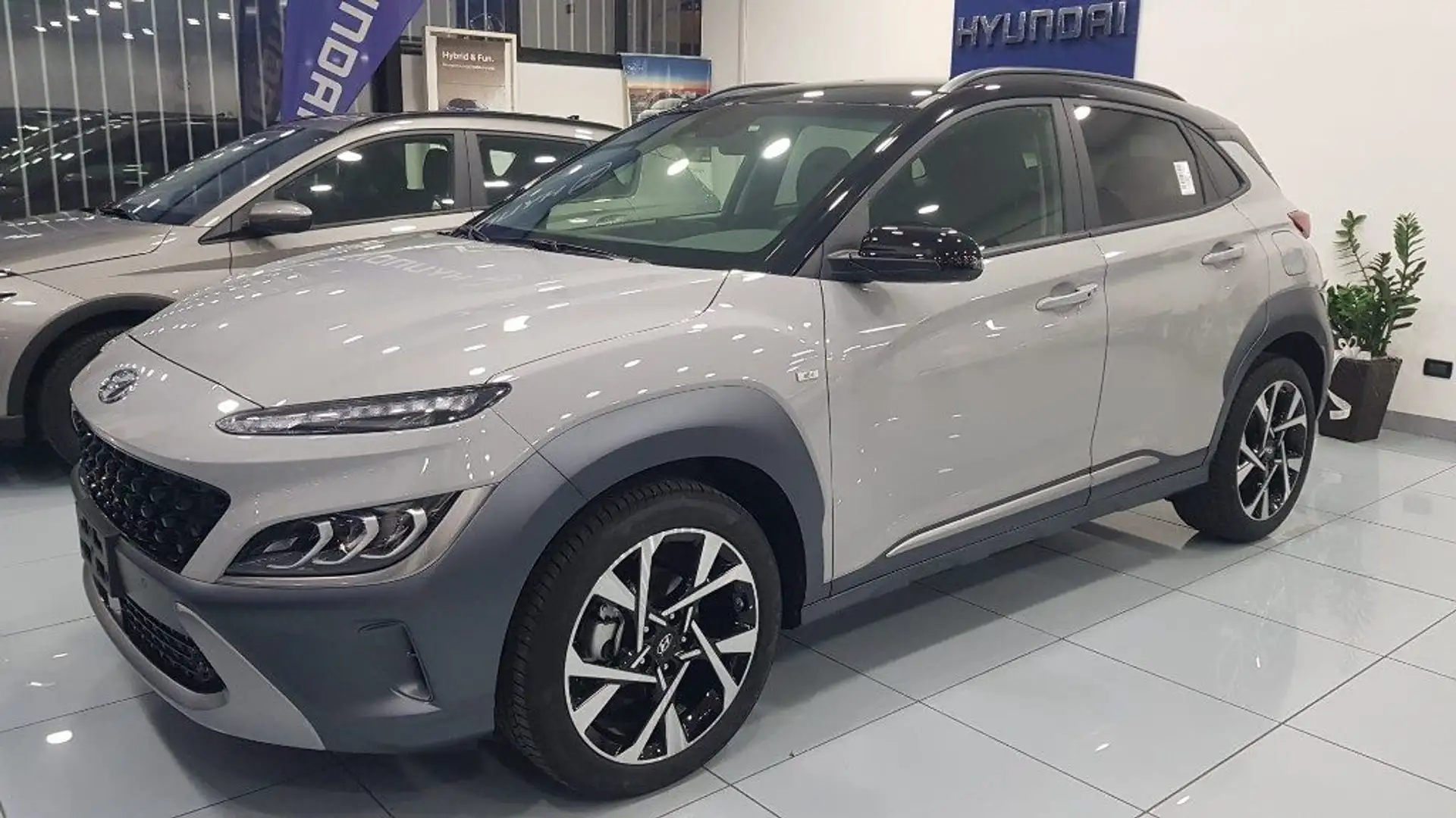 Hyundai KONA 1.0 T-GDI XTECK Argento - 1