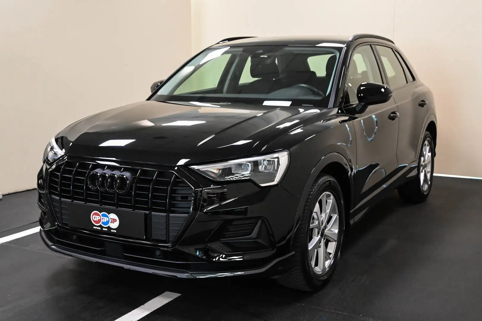 Audi Q3 Q3 35 TDI S tronic Business Advanced crna - 2