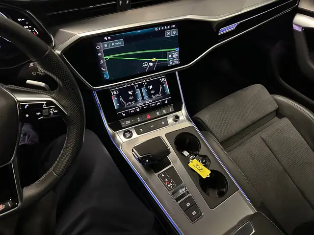 Audi A6 view 20