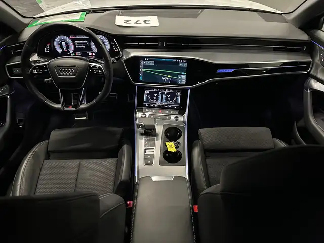 Audi A6 Avant view 12