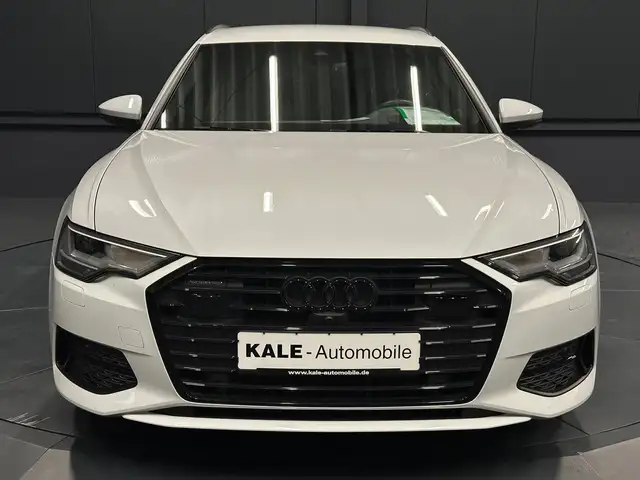 Audi A6 Avant view 8