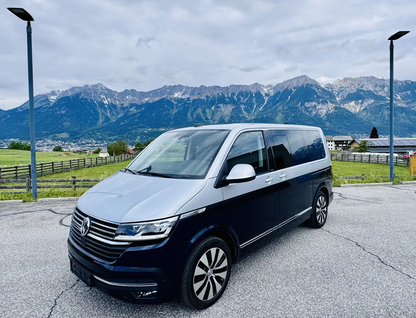 Volkswagen T6.1 Multivan 2.0 TDI 4 Motion Cruise Megaaustausstattung! Silber - 1