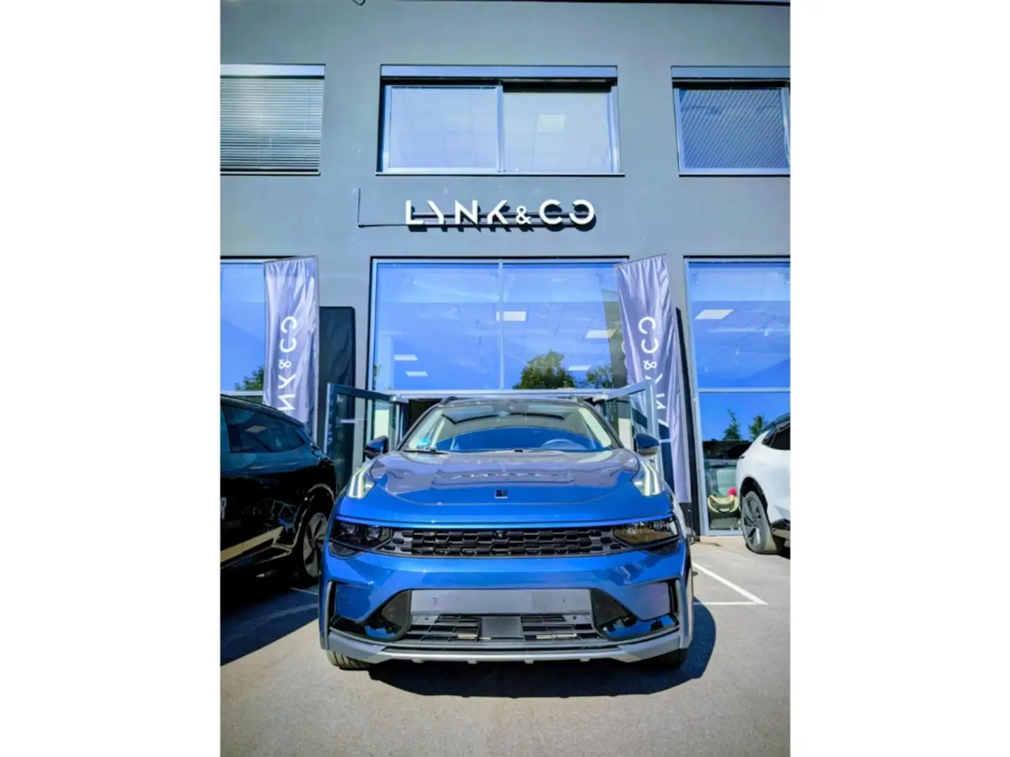 Lynk & Co 01 1.5 PHEV Plug-In-Hybrid TÜV Neu Service Neu Blau - 2