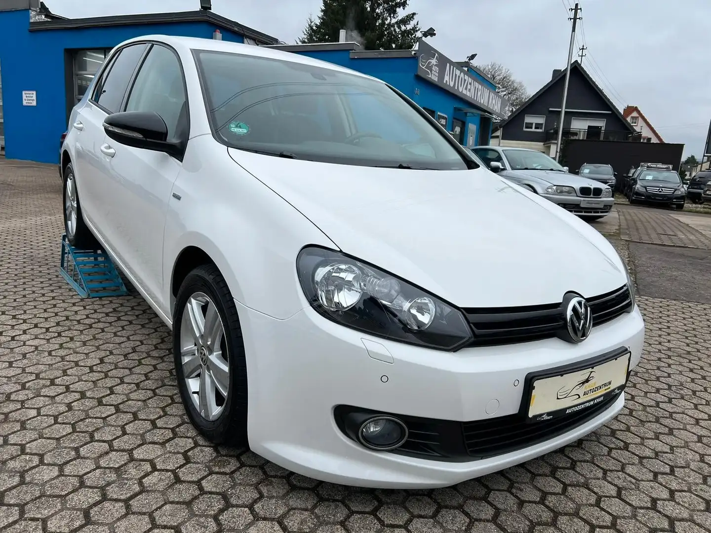 Volkswagen Golf VI Match SHZ/NAVI/PDC/AHK Weiß - 1