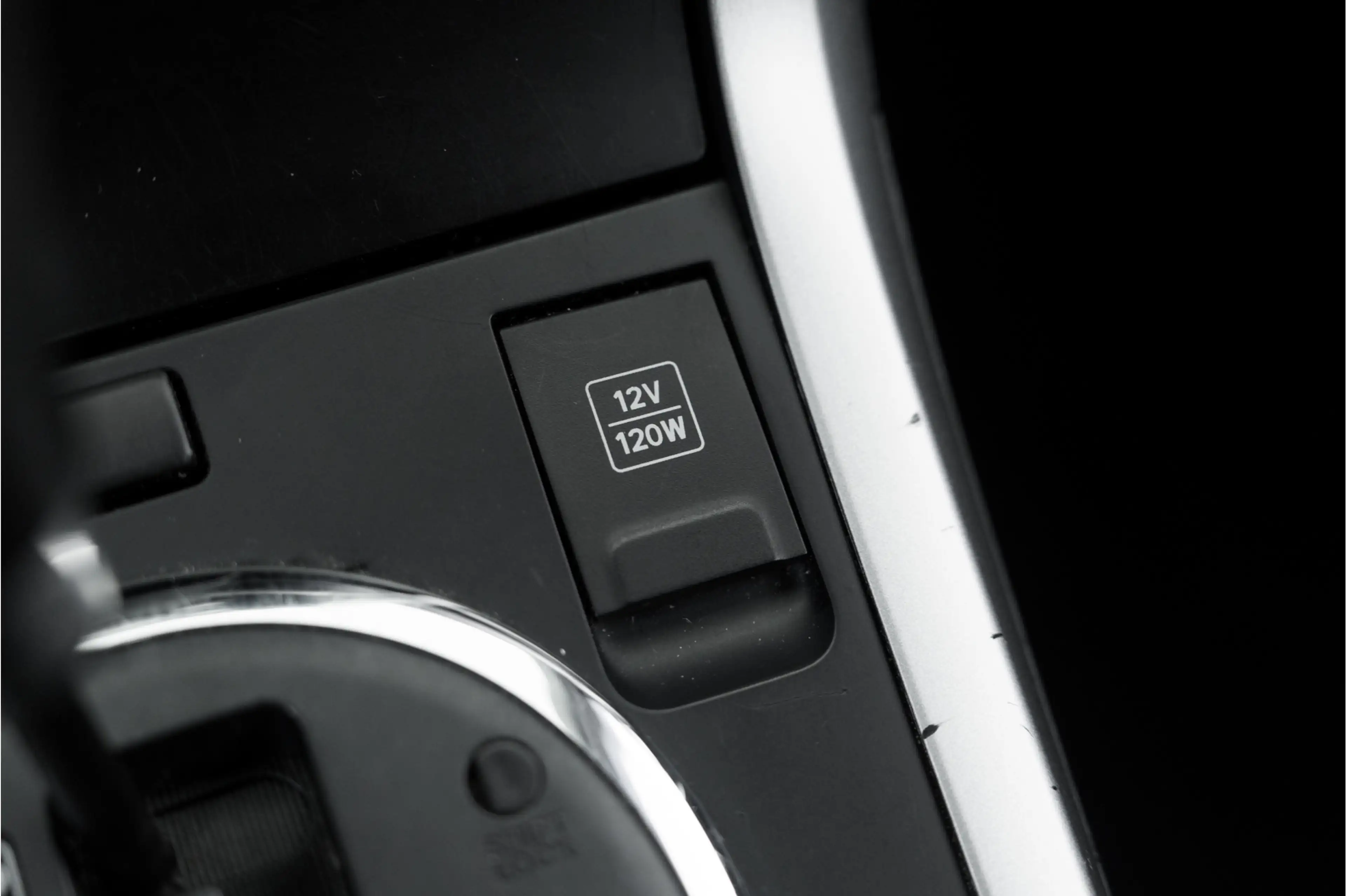 Suzuki Grand Vitara 2.4 Exclusive — photo 16
