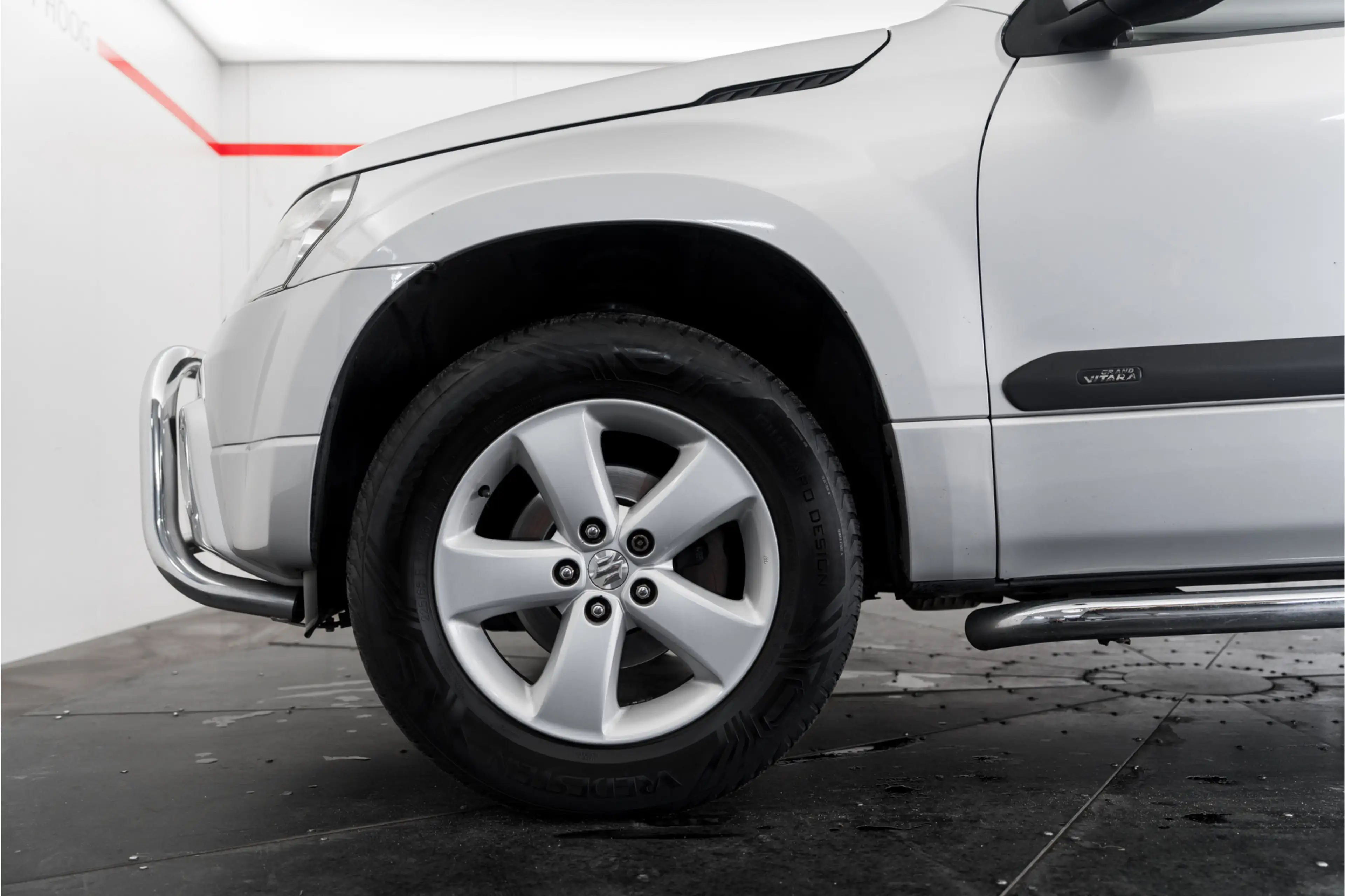Suzuki Grand Vitara 2.4 Exclusive — photo 13