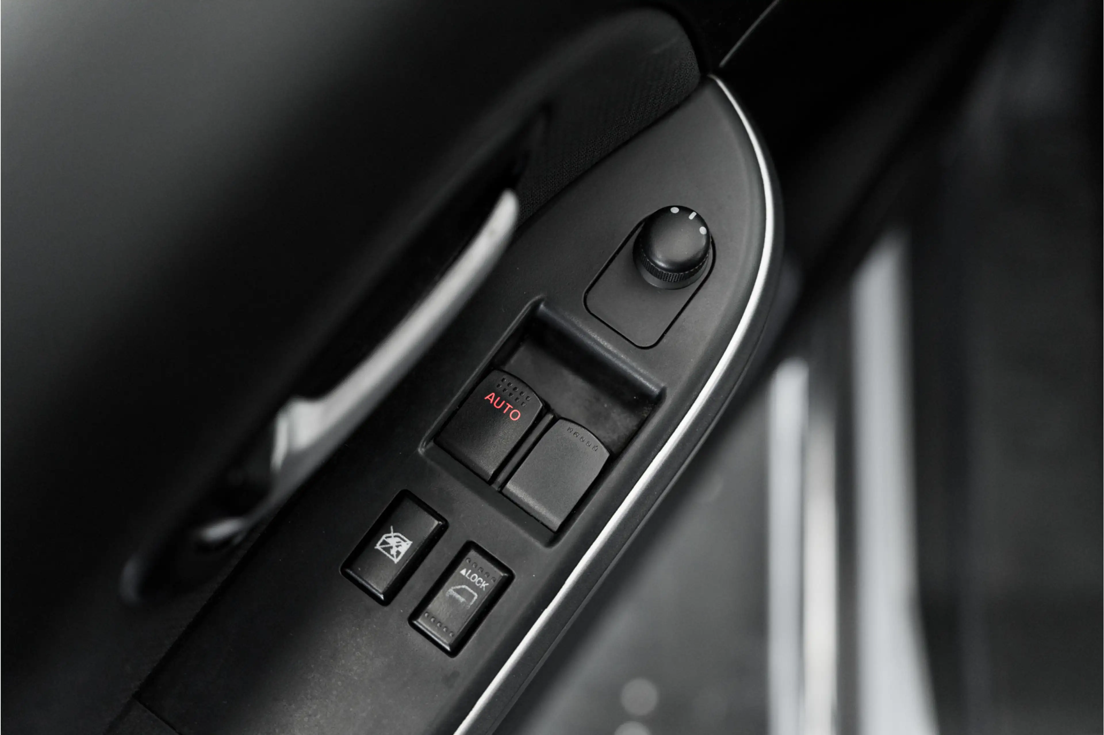 Suzuki Grand Vitara 2.4 Exclusive — photo 27