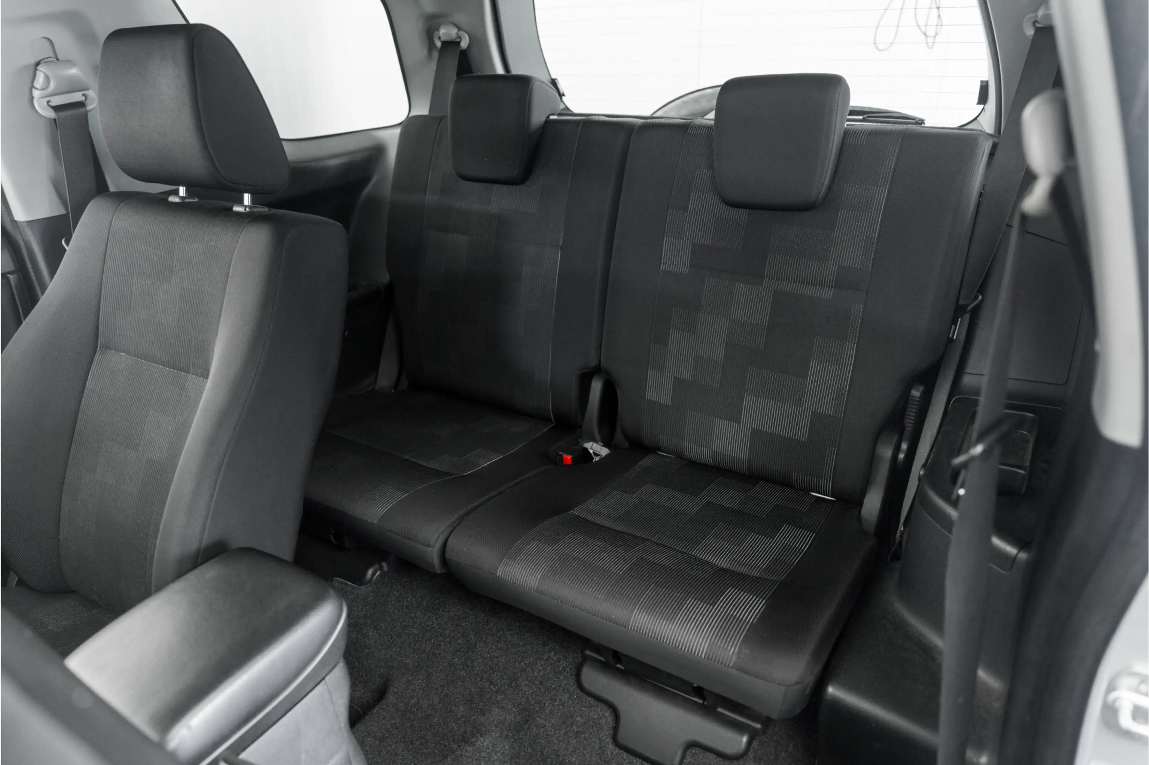 Suzuki Grand Vitara 2.4 Exclusive — photo 28