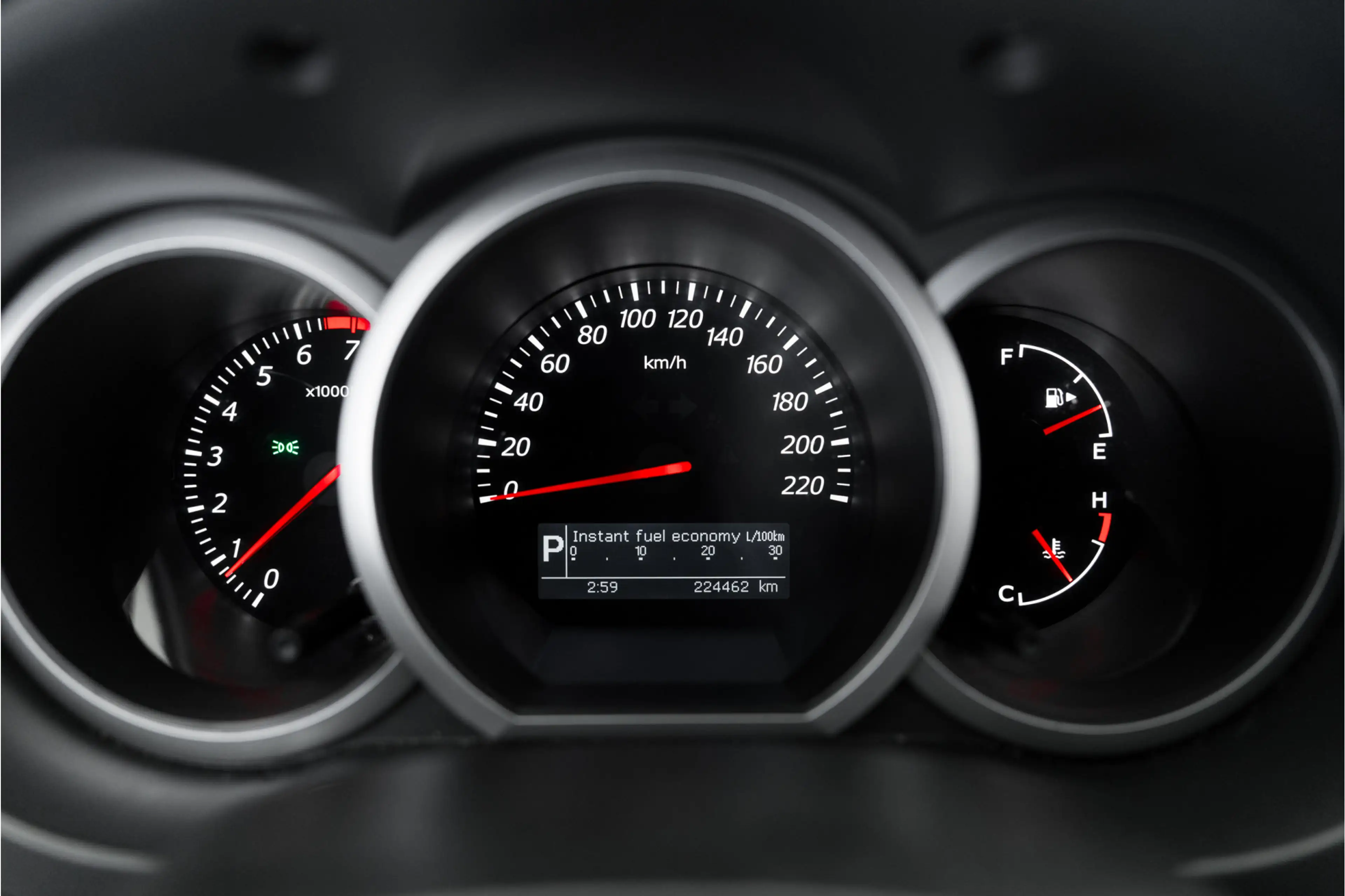Suzuki Grand Vitara 2.4 Exclusive — photo 6