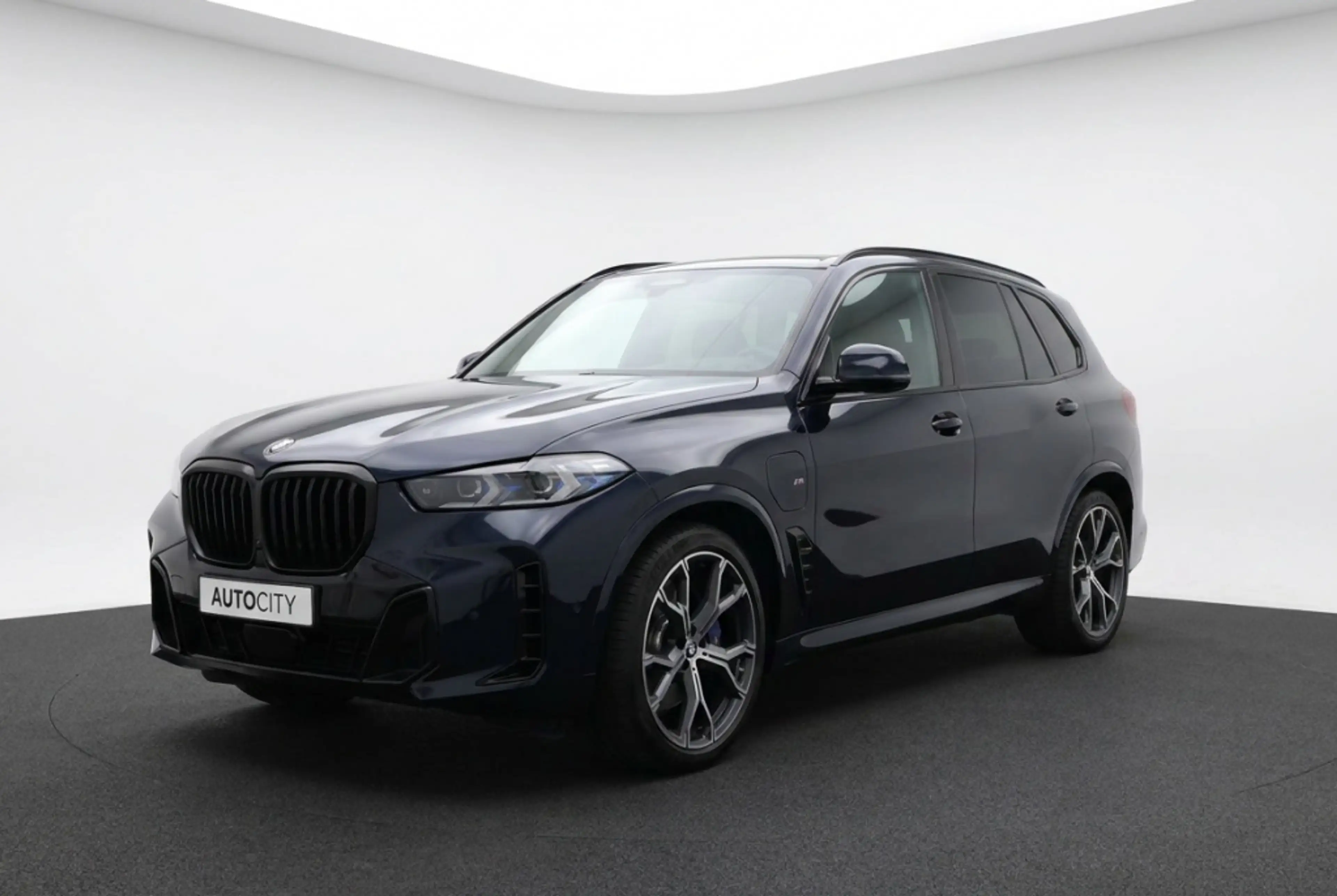 BMW X5 xDrive50e M Sport Launch VOL! Pano | Bowers&Wilkin