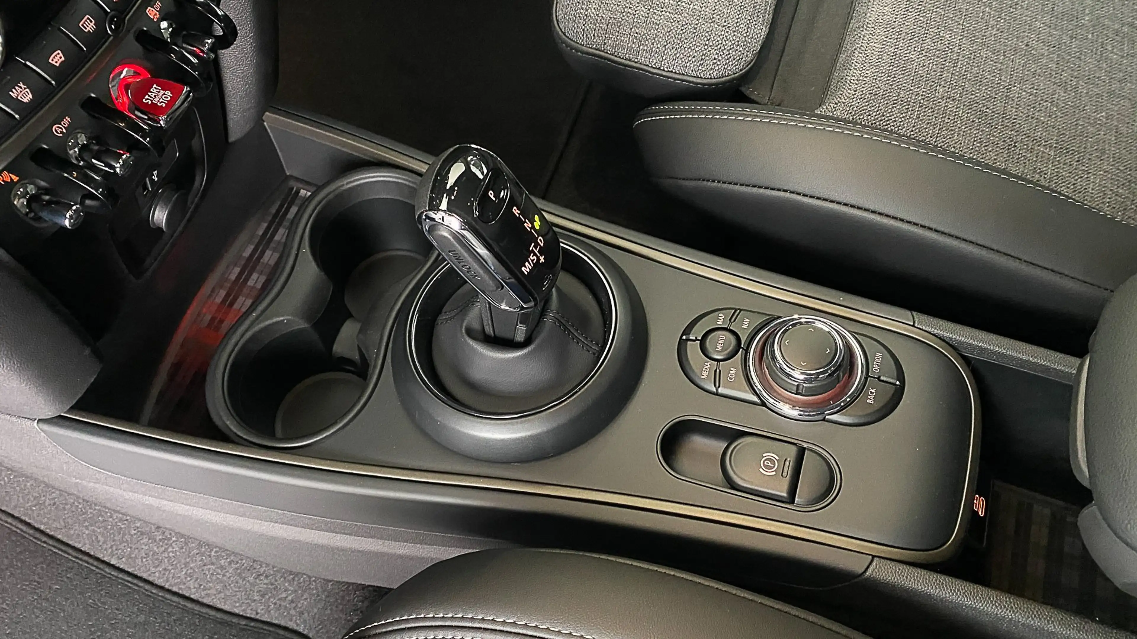 MINI Cooper D Countryman — photo 15