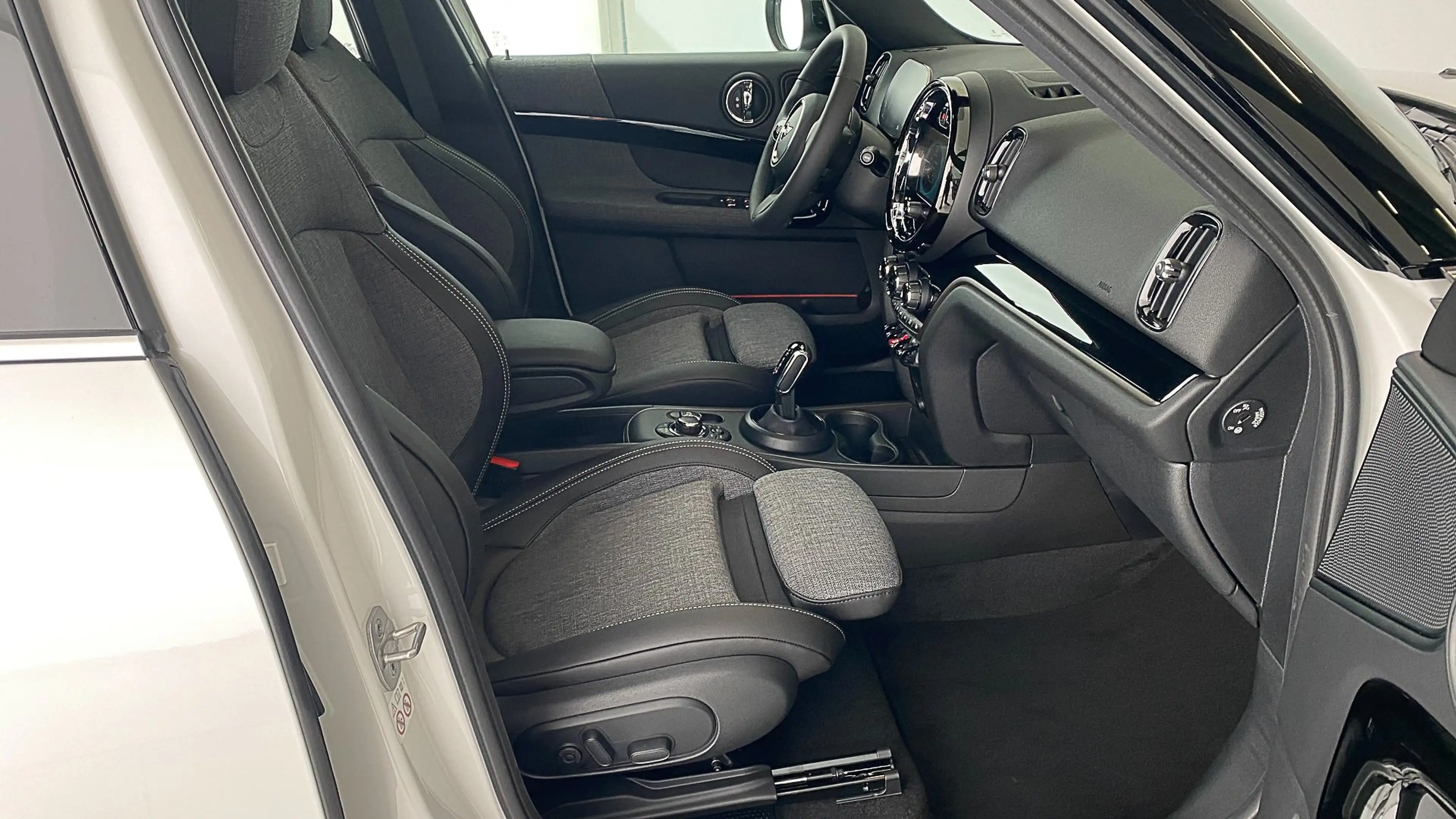 MINI Cooper D Countryman — photo 5