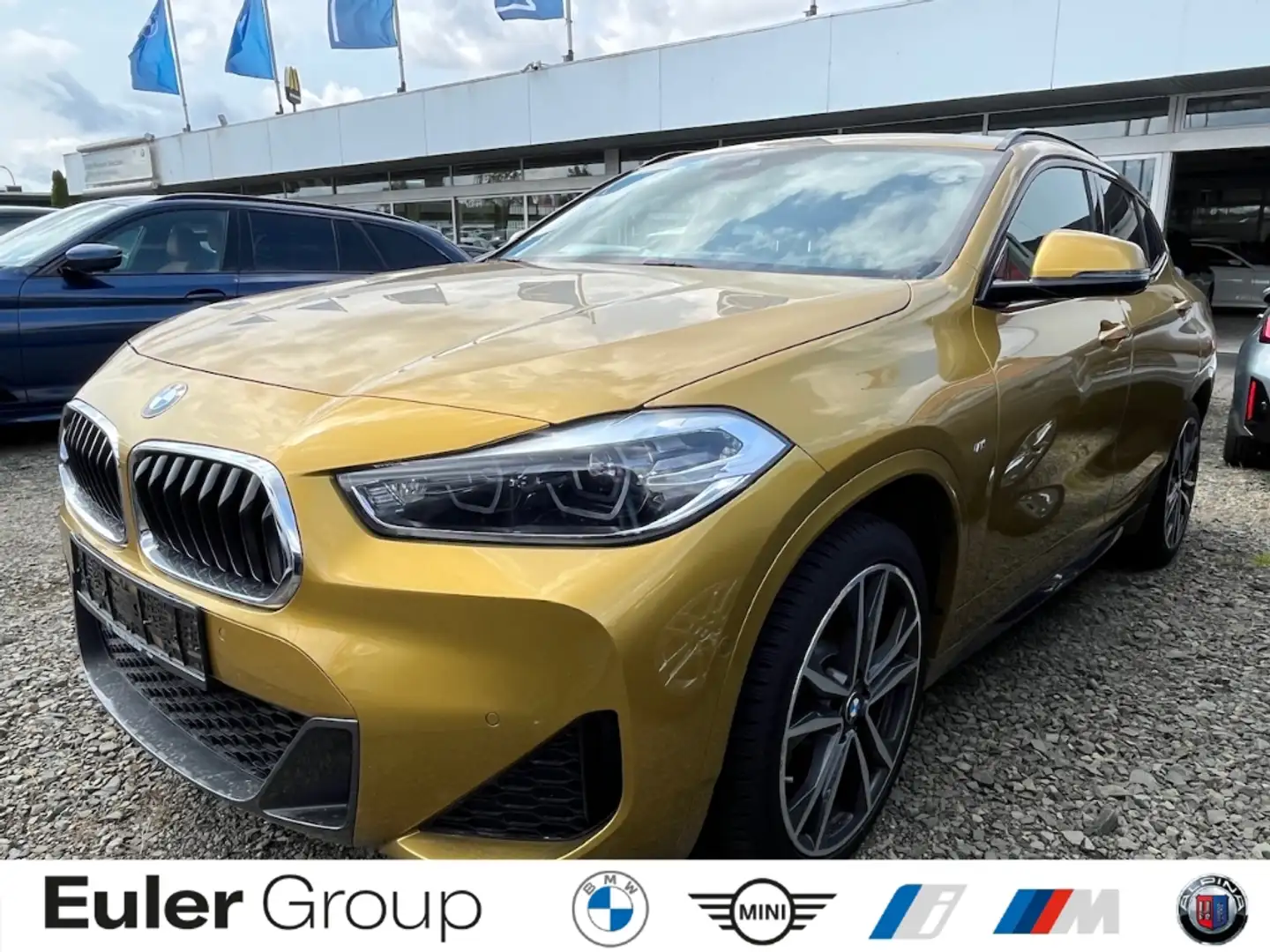 BMW X2 sDrive20d A MSport SHZ HUD DAB RFKamera PDC AHK-ab Gold - 1