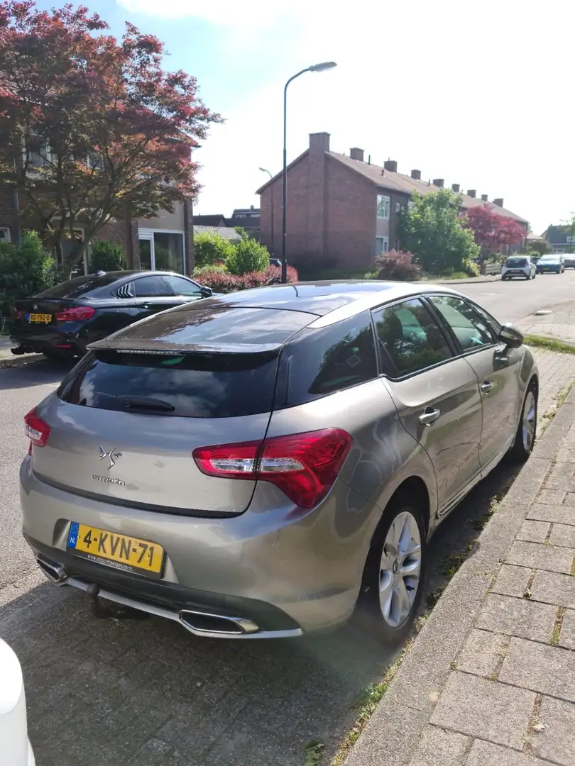 Citroen DS5 Hybrid4 Sport Chic BMP6 - 1