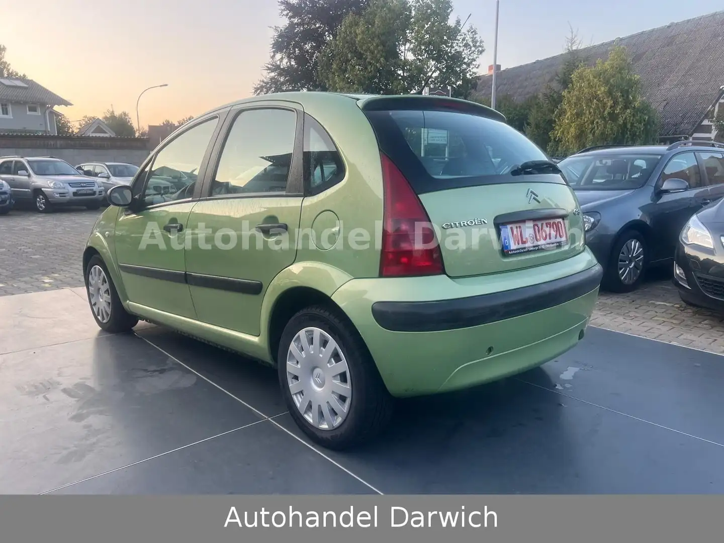 Citroen C3 1.4 Exclusive Automatik/Klima/Panno Top Grün - 2