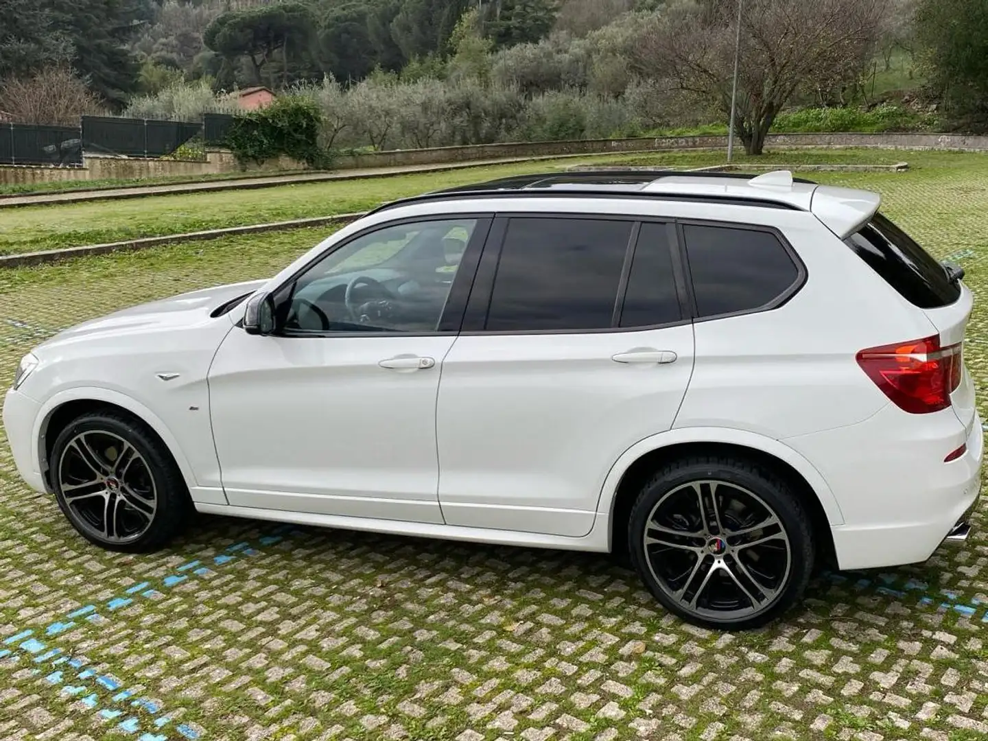 BMW X3 BMW X3 F25 LCI 20d Xdrive M sport Tetto Full led Bianco - 2