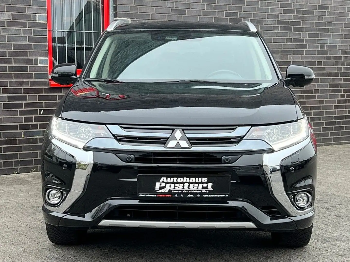 Mitsubishi Outlander PHEV Top 4WD Schwarz - 2