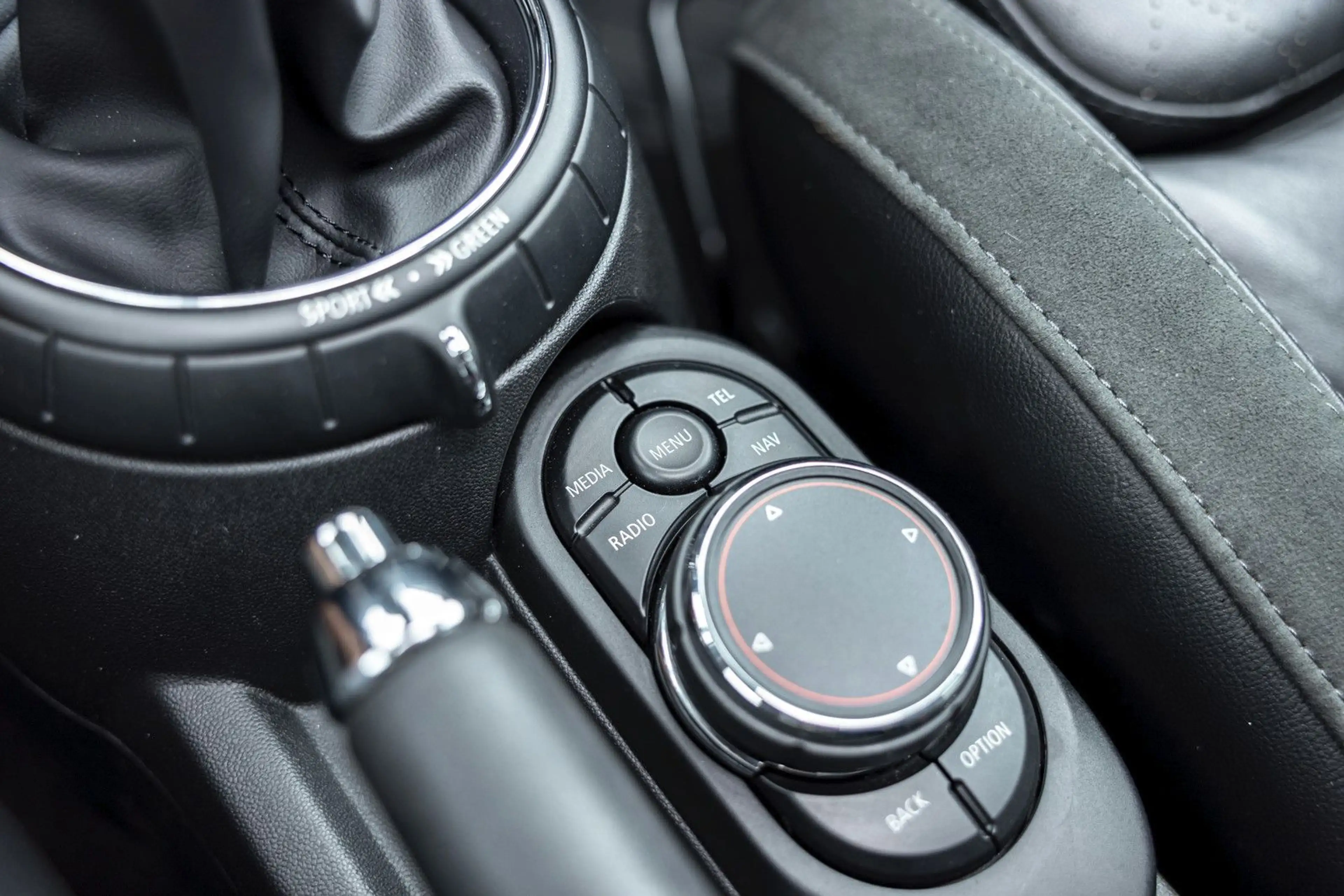MINI Cooper S CHILLI+WIRED+VOLLLEDER+LED+PDC — photo 13