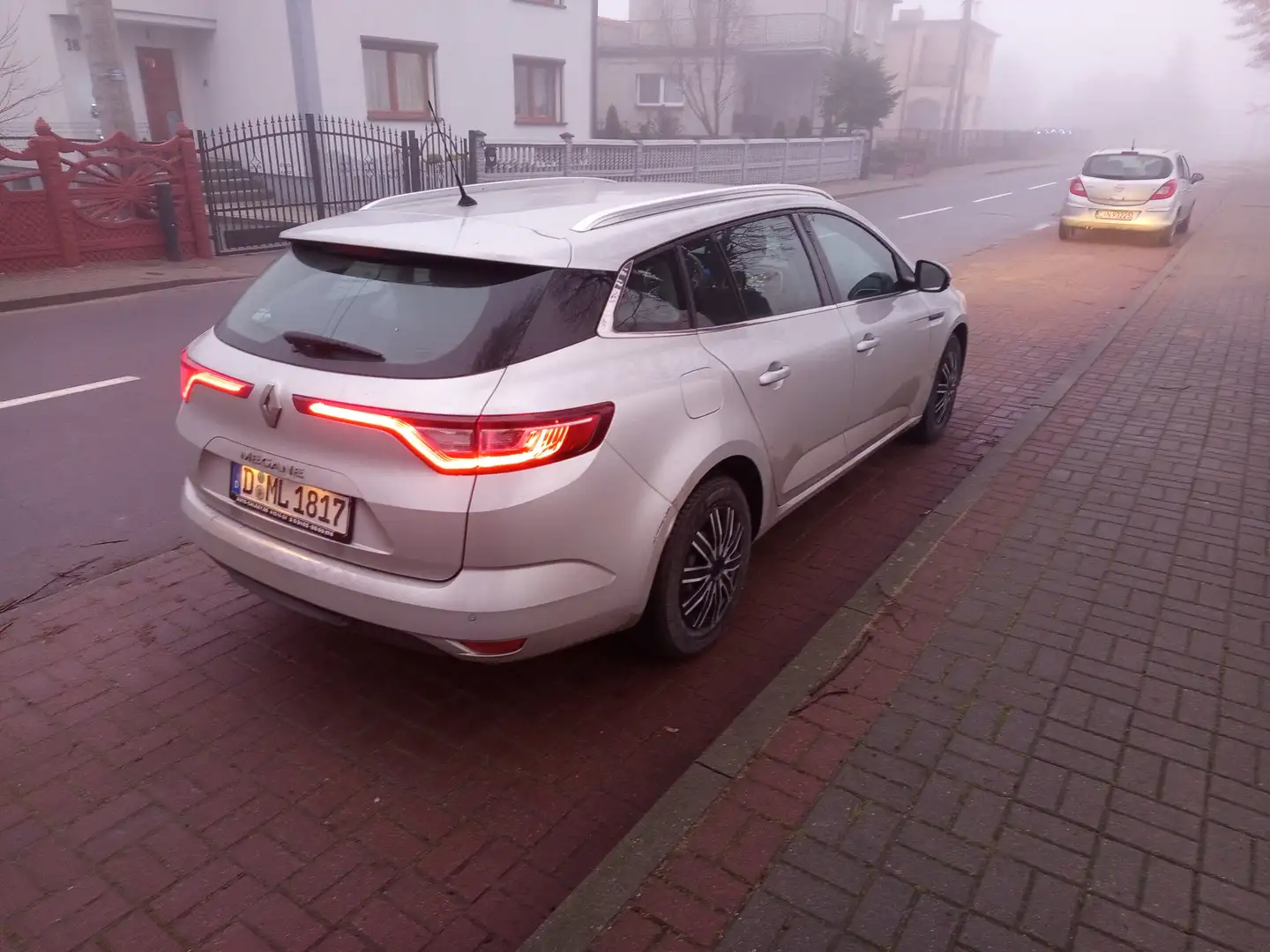 Renault Megane Megane Grandtour BLUE dCi 115 EDCBUSINESS EDITION Srebrny - 2