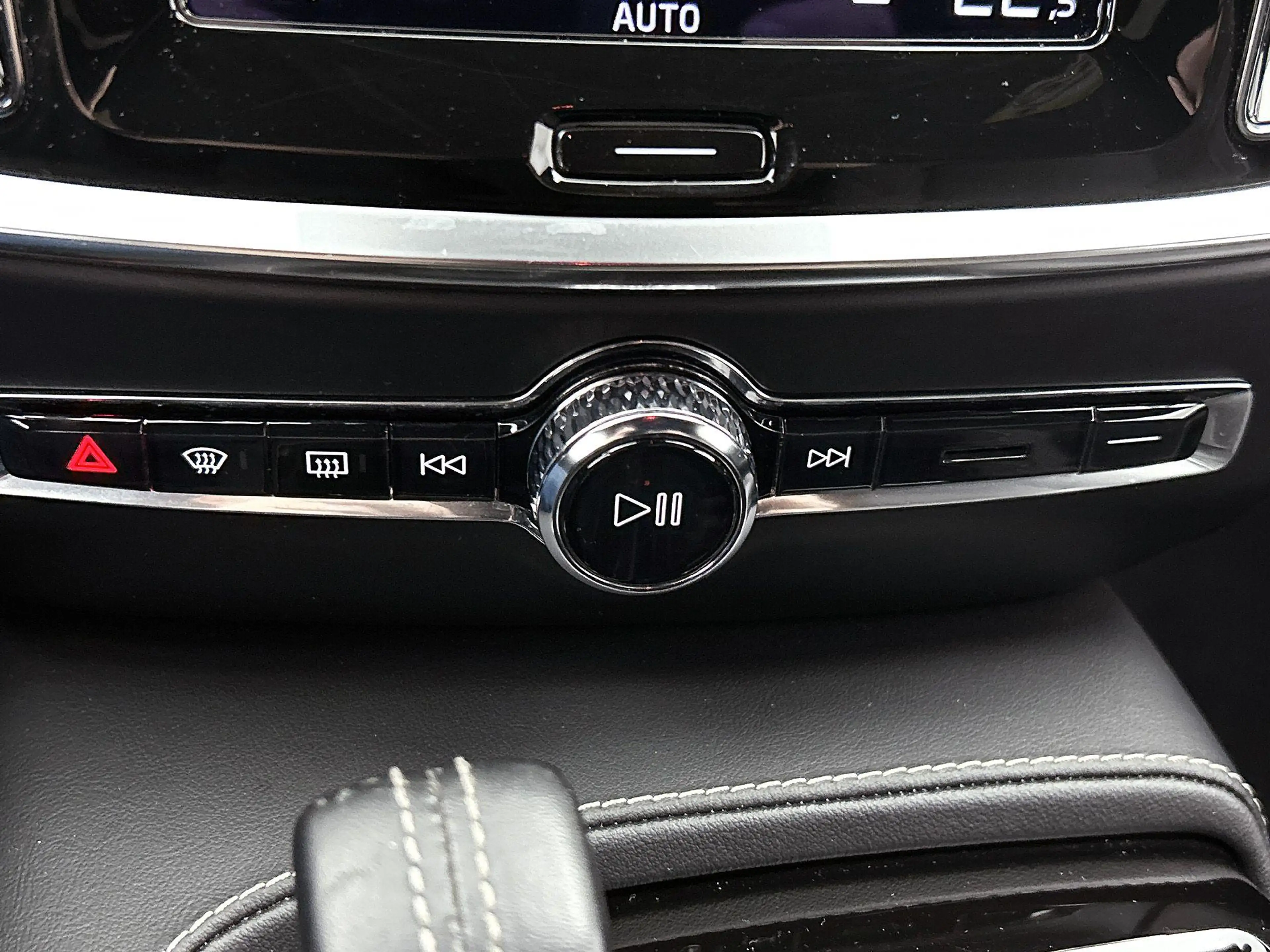 Volvo S60 2.0 Recharge T6 AWD R-Design | Automaat | Apple Ca — photo 12