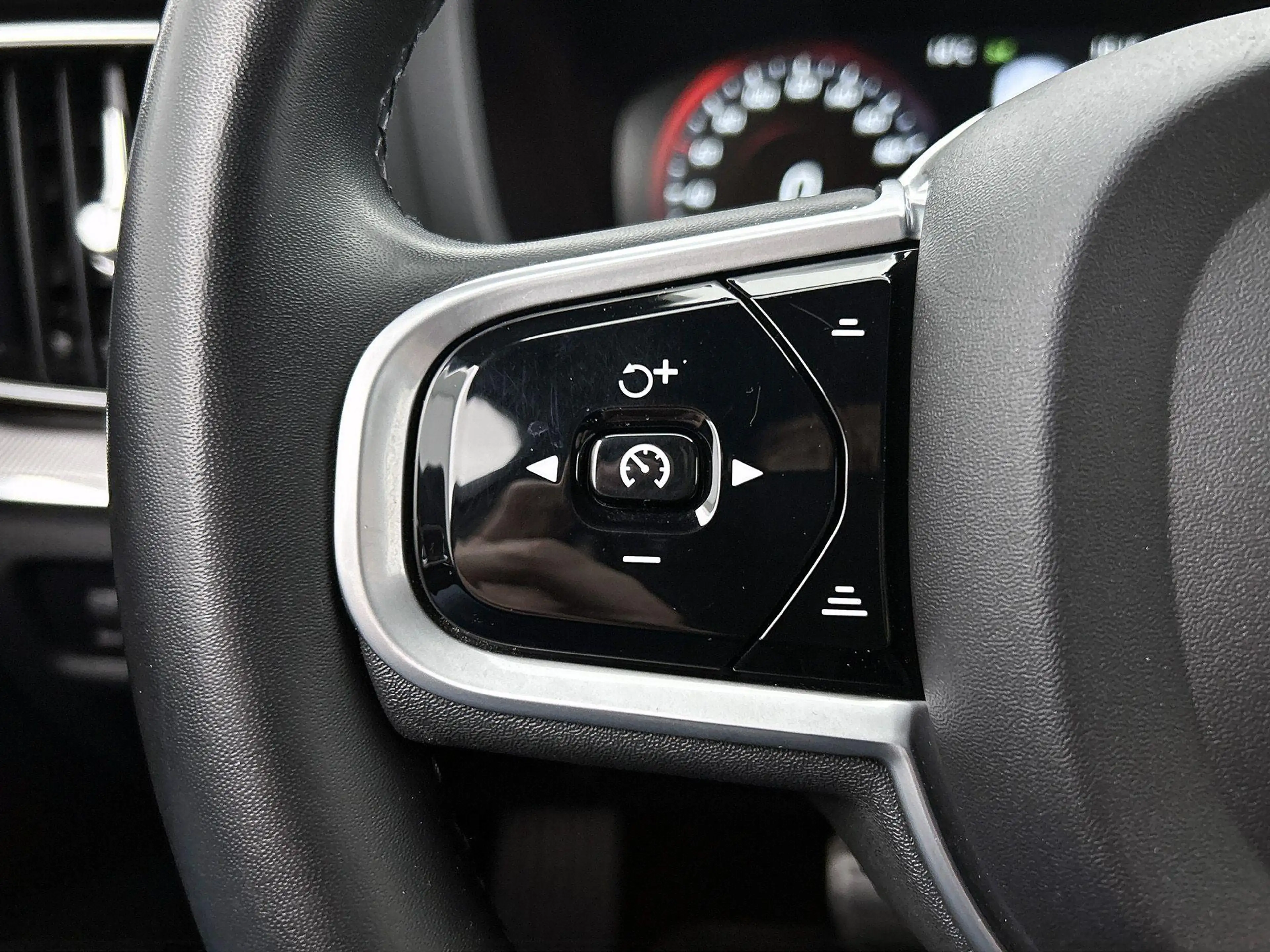 Volvo S60 2.0 Recharge T6 AWD R-Design | Automaat | Apple Ca — photo 6