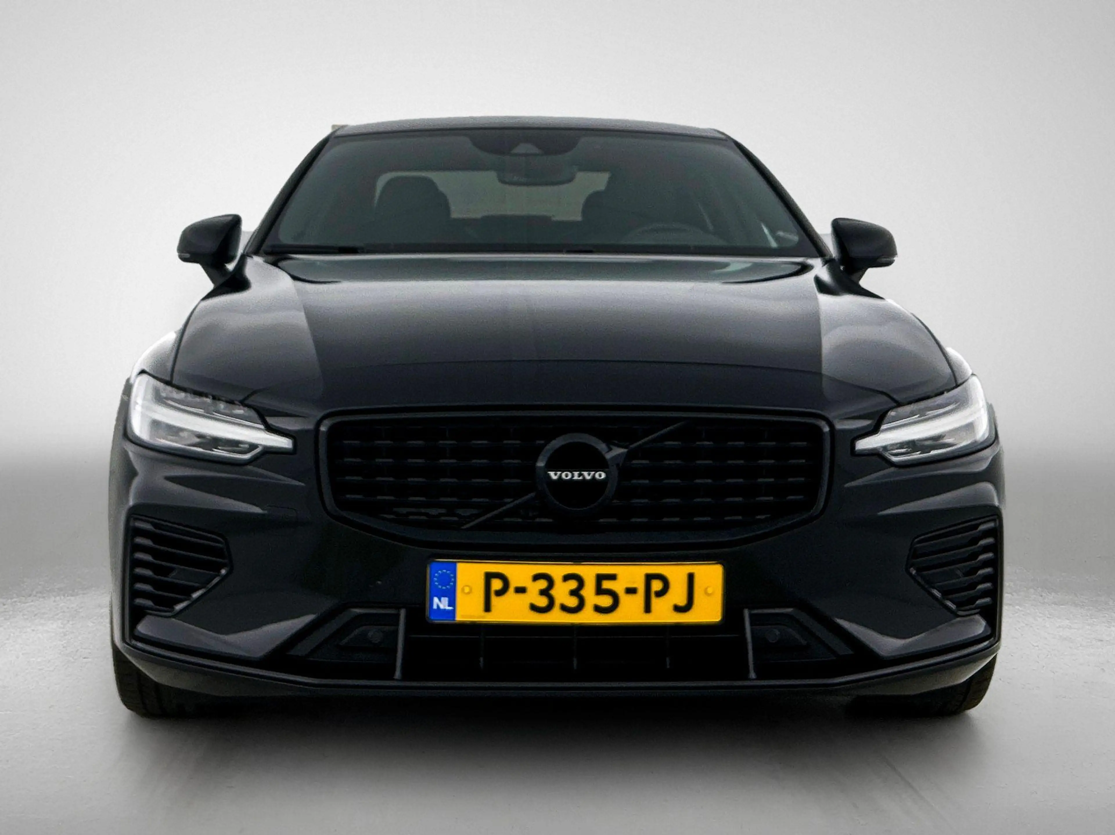 Volvo S60 2.0 Recharge T6 AWD R-Design | Automaat | Apple Ca — photo 5