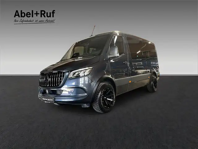 Mercedes-Benz Sprinter main image