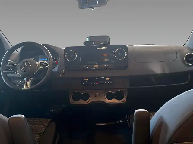 Mercedes-Benz Sprinter view 11