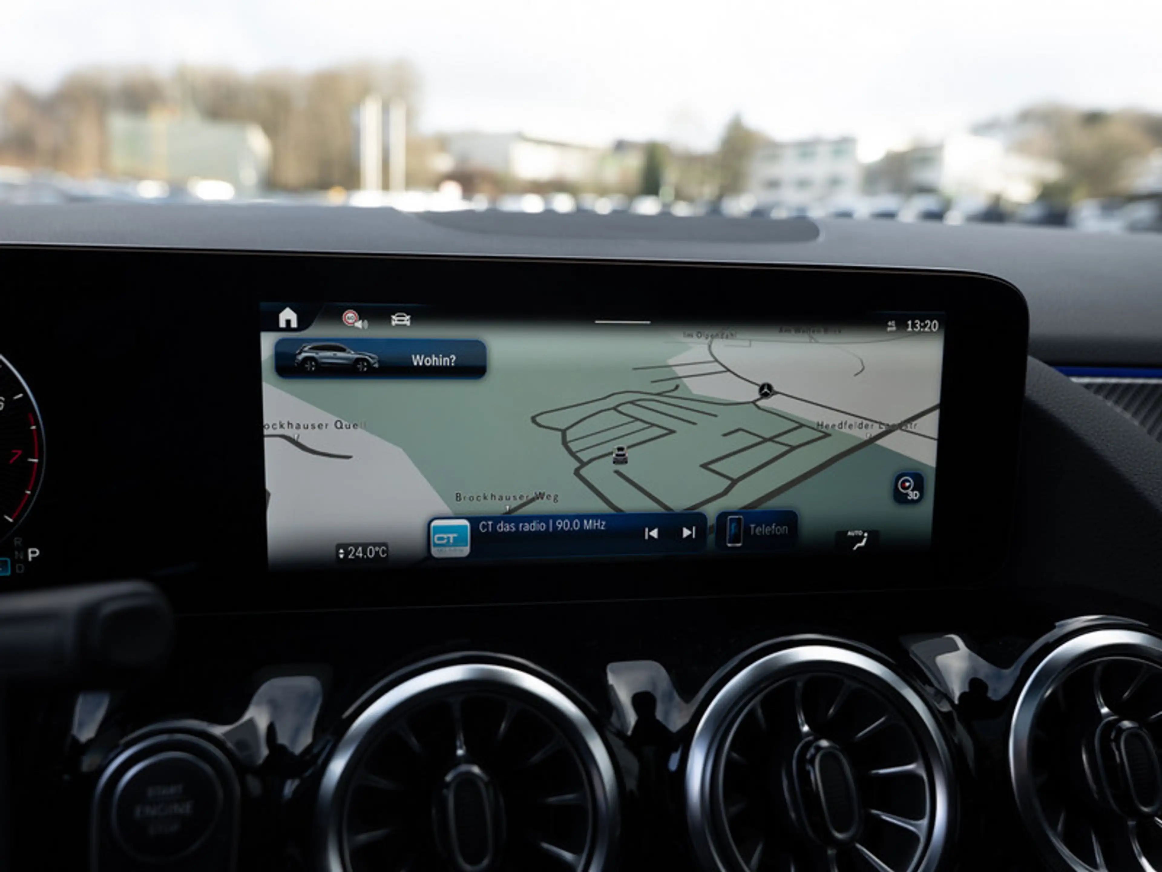 Mercedes-Benz GLA 200 AMG-Sport/MLB/360/Pano/AHK/Night/Distr — photo 11
