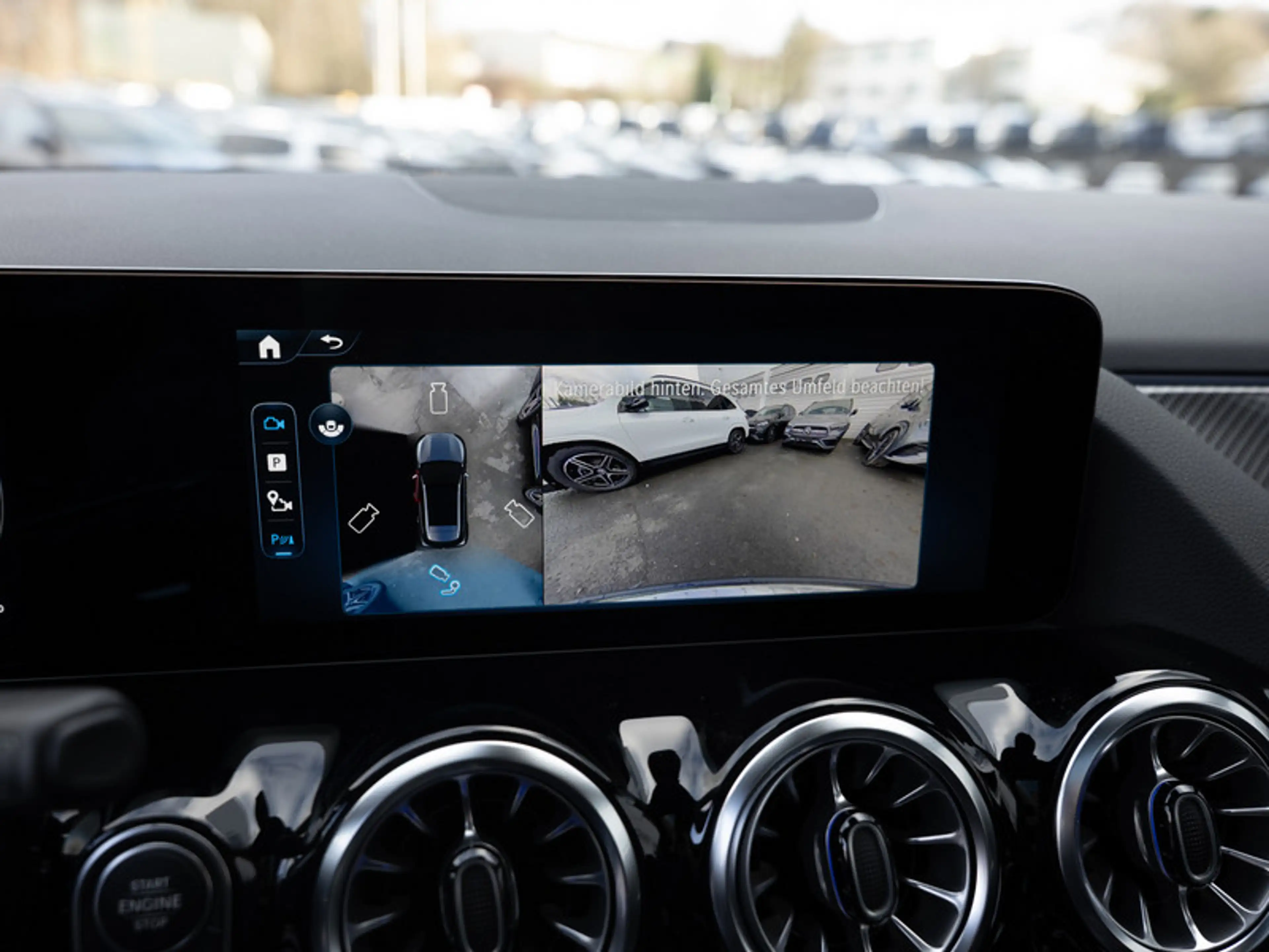 Mercedes-Benz GLA 200 AMG-Sport/MLB/360/Pano/AHK/Night/Distr — photo 15