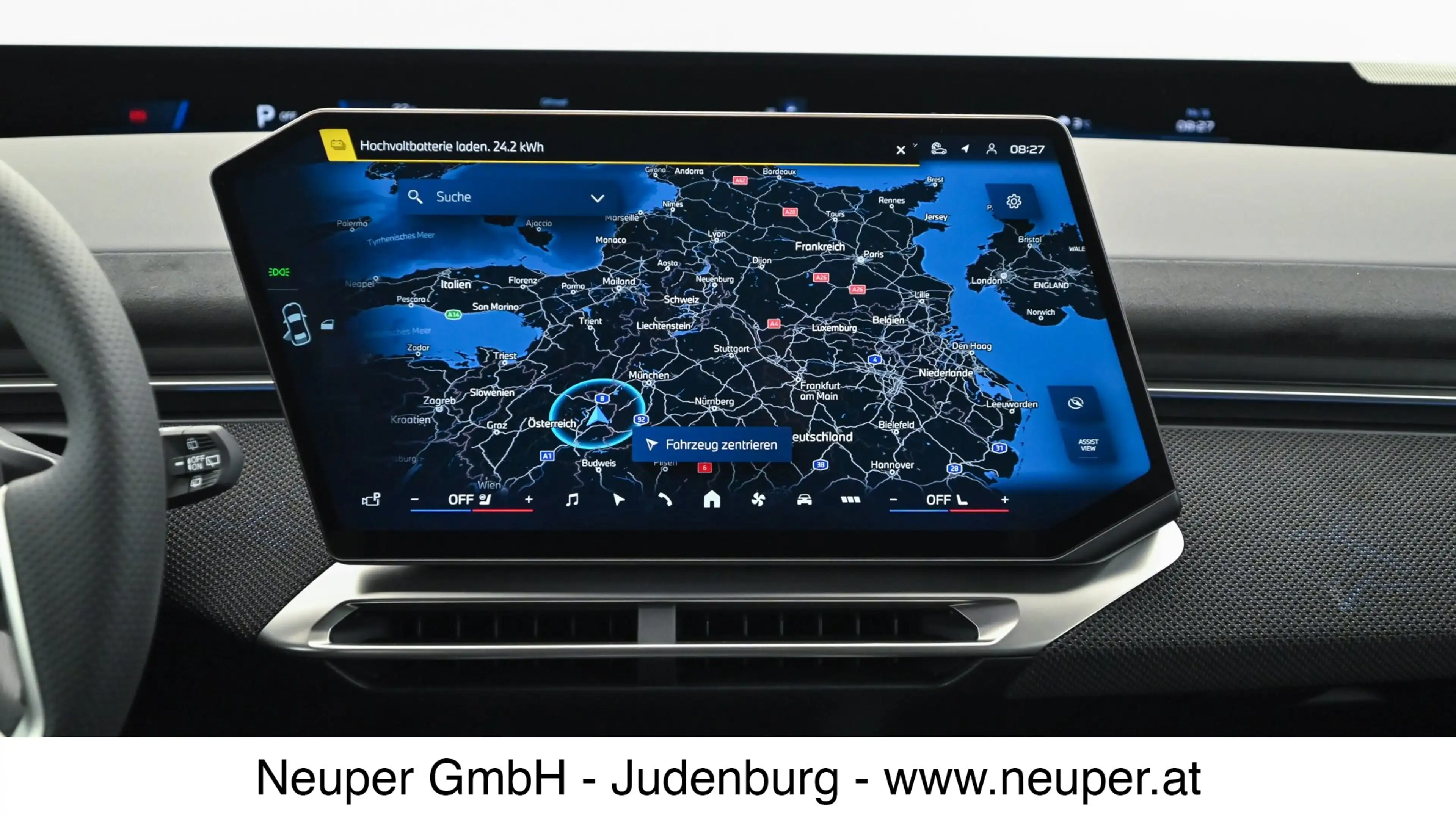 BMW iX3 50 xDrive — photo 12