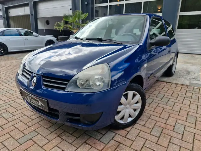 2008 Renault Clio in Blue for sale
