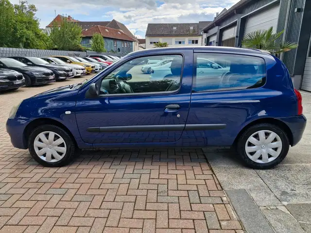 Renault Clio view 8