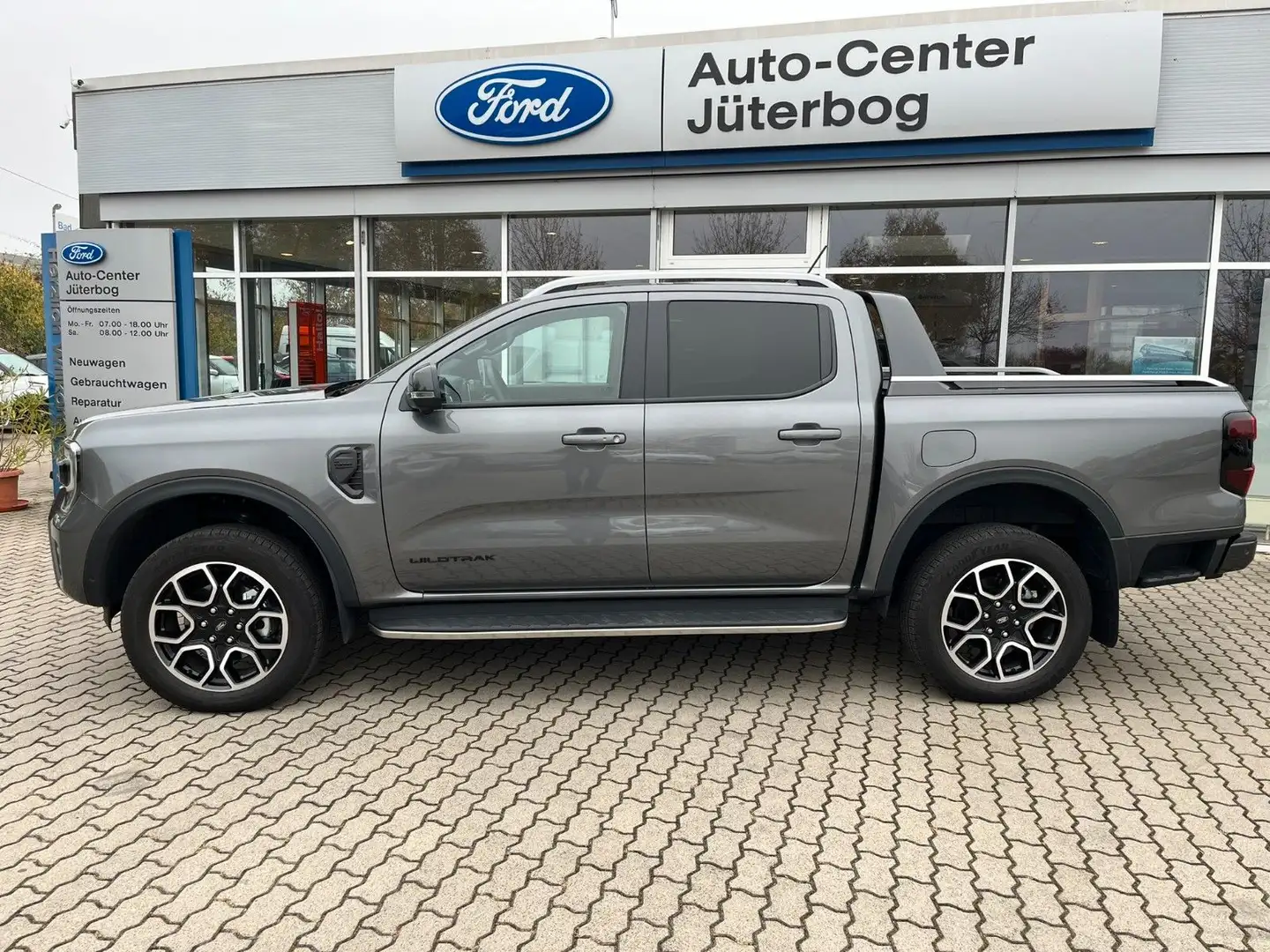 Ford Ranger *Wildtrak* e-4WD*AHK*Rollo*CarPlay* Gris - 2