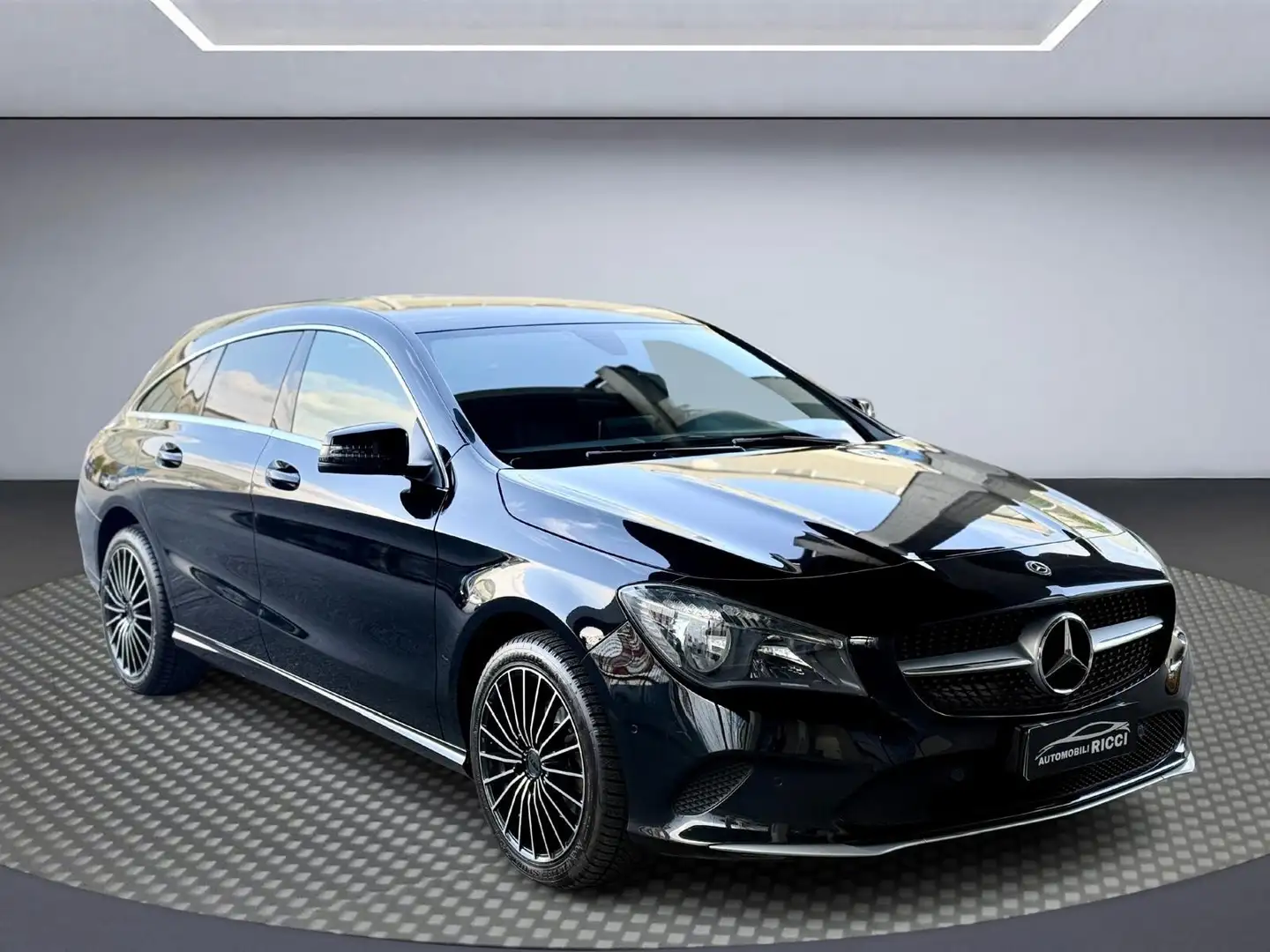 Mercedes-Benz CLA 200 CLA 200 d S.W. Automatic Sport Nero - 1
