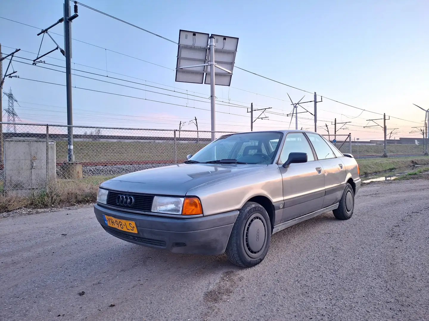 Audi 80 1.8 Automaat 1990 Zonnedak Grau - 1