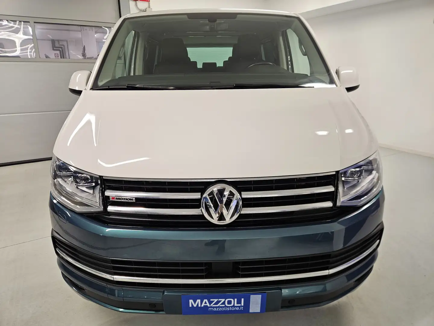Volkswagen T6 Multivan 2.0 TDI 199CV DSG 4Motion Generation Six Gris - 2