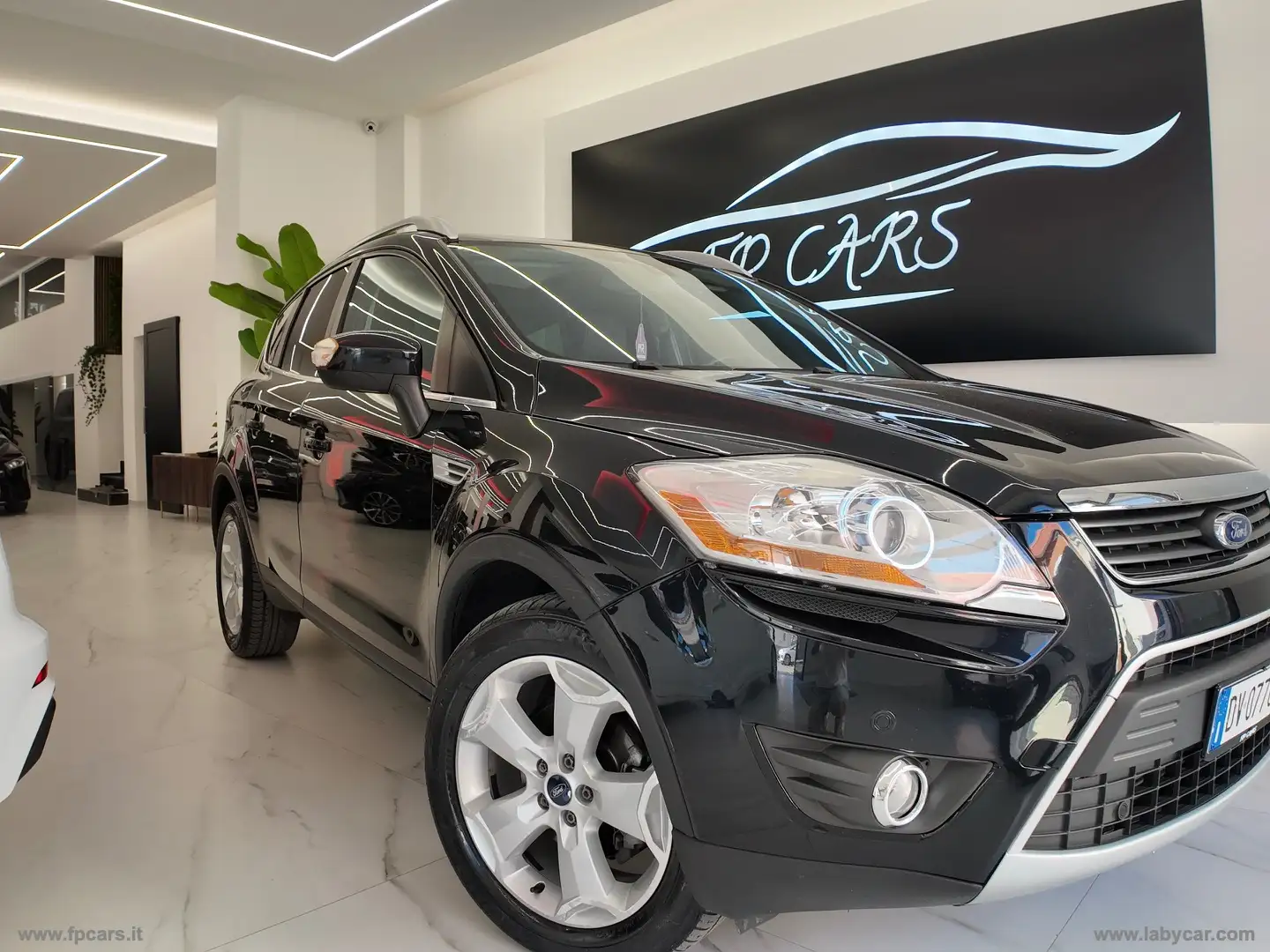 Ford Kuga 2.0 TDCi 136 CV 4WD Titanium Nero - 2